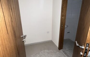 206M2 APARTMENT LOCATED IN HAZMIEH