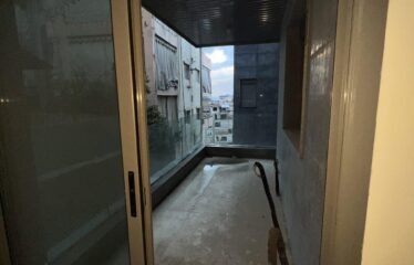 206M2 APARTMENT LOCATED IN HAZMIEH