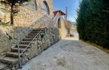 Cozy old school villa in chouit baabda