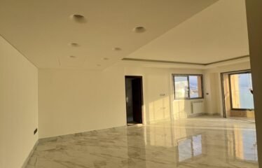 Luxurious apartment in prime location rawche